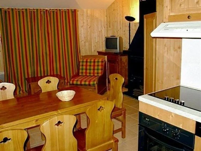 Aparthotel Madame Vacances Les Chalets D'Isola Isola 2000